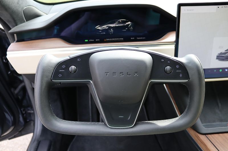 Tesla Model S LONG RANGE AWD 493kW - fotka 25 z 50