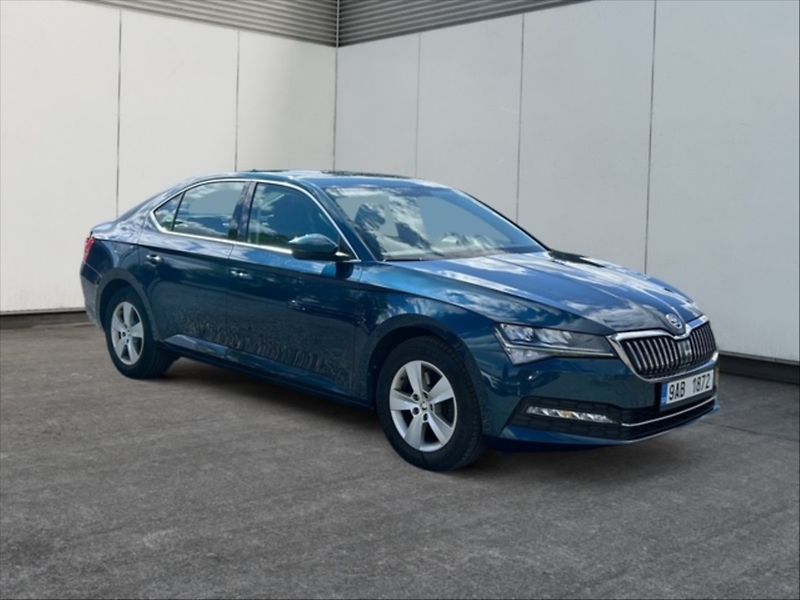 Škoda Superb 2,0 TDI 110 Ambition - fotka 1 z 11