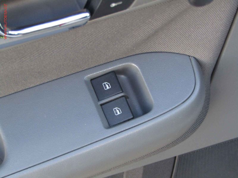 Seat Ibiza (2006) 1.4 i, AC, TZ, temp - fotka 11 z 15