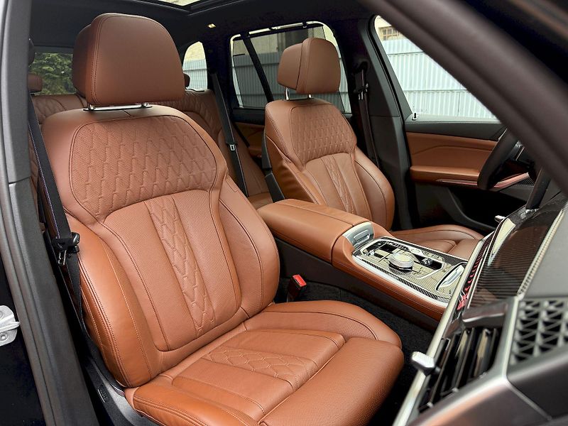BMW X5 xDrive40d M-PRO Individual AIR - fotka 47 z 50