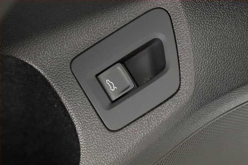 Volkswagen Passat (2023) Elegance 2.0 TDI - fotka 10 z 20