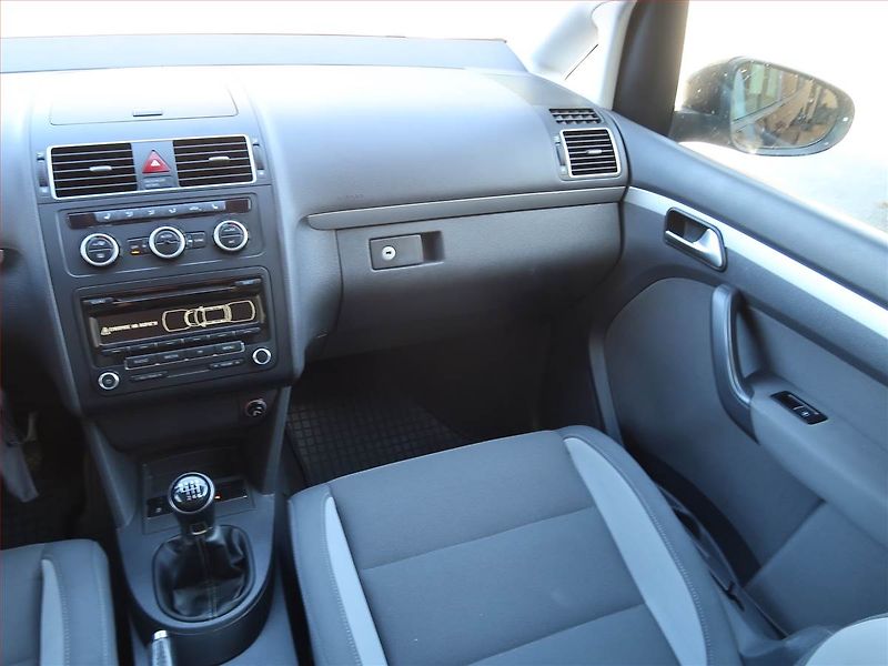 Volkswagen Touran (2013) Comfortline 2.0 TDI - fotka 8 z 18