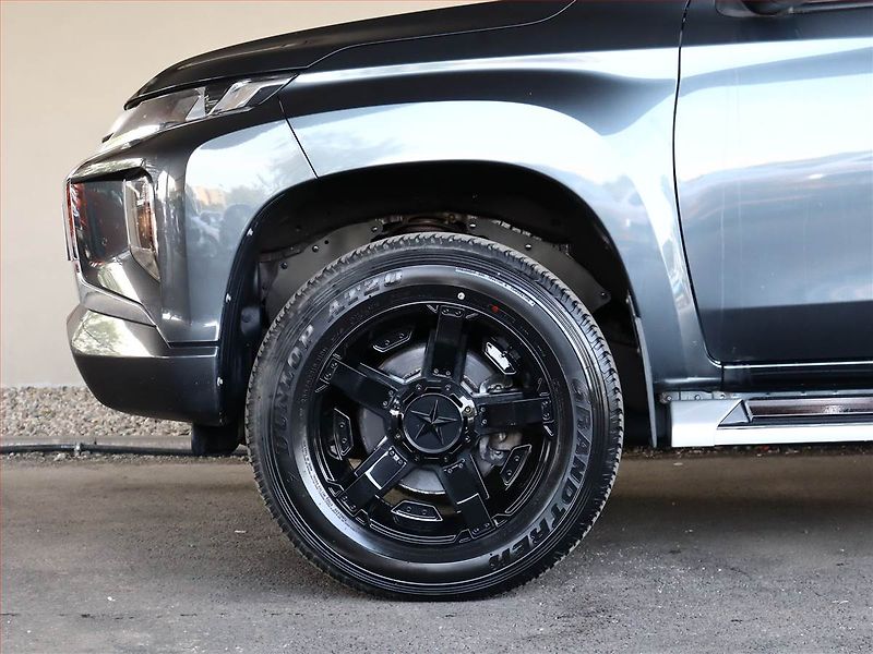 Mitsubishi L200 (2022) 2.2 DI-D - fotka 13 z 18