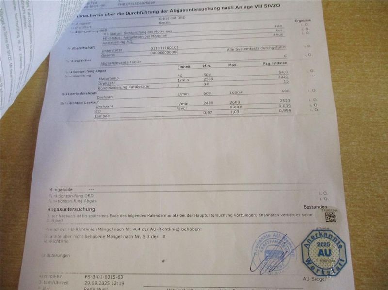 Škoda Yeti 1,4 TSI, servis, xenon, 1.maj, - fotka 30 z 30