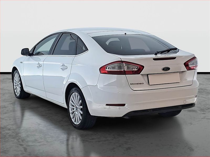 Ford Mondeo (2013) 2.0 TDCi, Serv.kniha, Tempomat - fotka 4 z 17