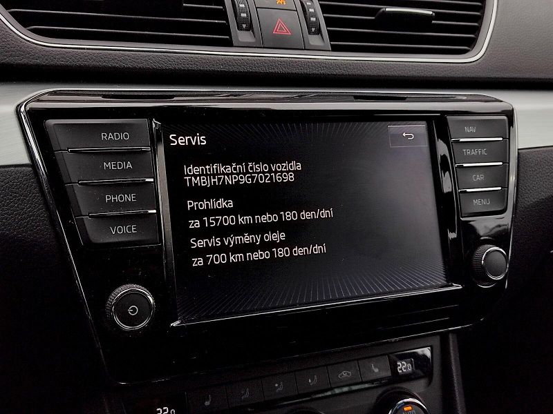Škoda Superb (2015) Combi Ambition Business  2,0 T - fotka 9 z 36
