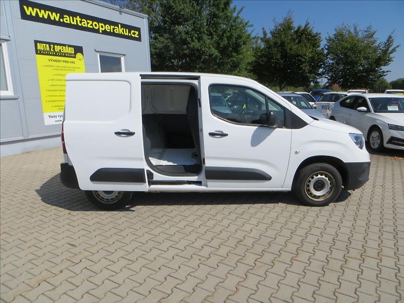 Opel Combo 1,5 CDTi 75 kW L1H1 Van Enjoy - fotka 10 z 19