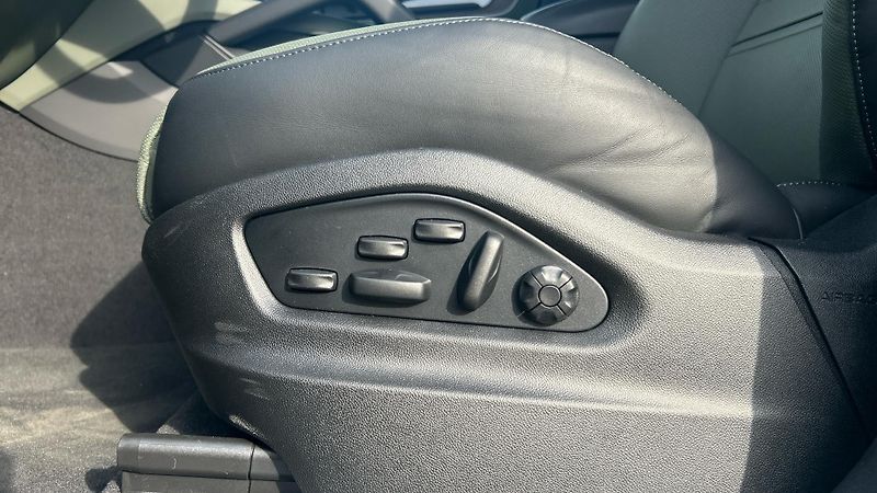 Porsche Cayenne S E-Hybrid Coupé - fotka 25 z 30