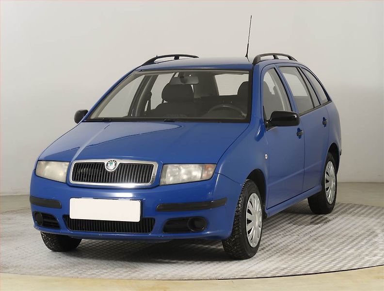 Škoda Fabia (2005) 1.2 12V, Tažné, Klima - fotka 2 z 14