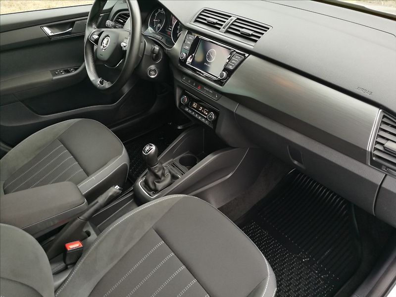 Škoda Fabia 1,0 TSI 1.majitel kombi - fotka 16 z 25