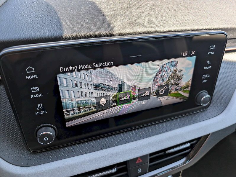 Škoda Scala (2025) 1,0 TSI / 85 kW Top Selection - fotka 21 z 30