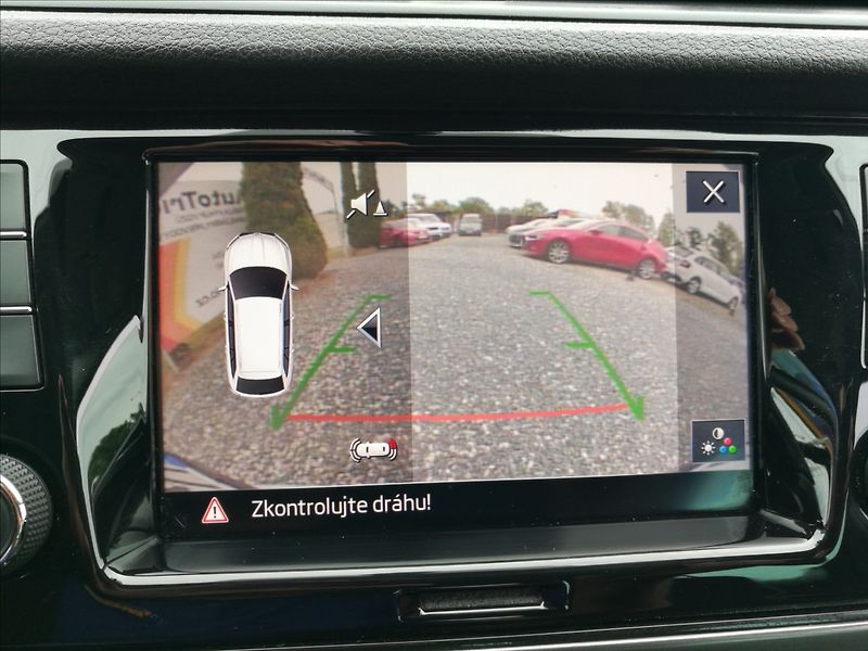 Škoda Fabia 1,0 TSI 1.majitel kombi - fotka 7 z 25