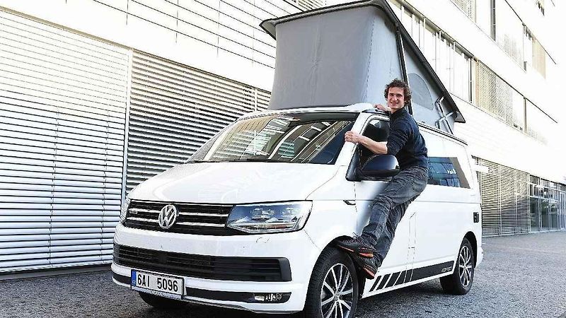 Dva roky bude Adam Ondra jezdit tímto Volkswagenem