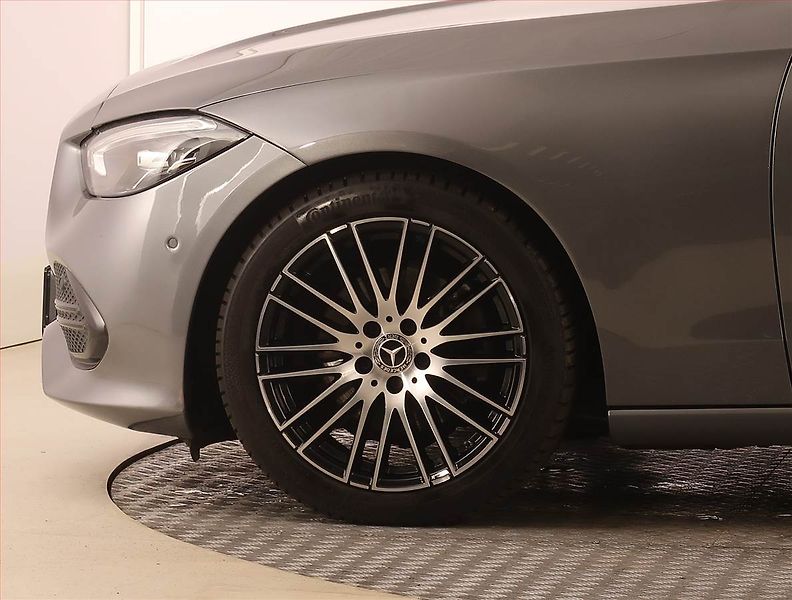Mercedes-Benz Třídy C (2022) Avantgarde C 180 - fotka 15 z 32