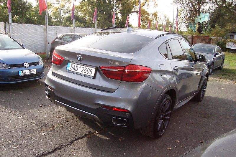 BMW X6 (2015) Xdrive,3.0d,M-Paket,ČR,1.Maj. - fotka 7 z 94