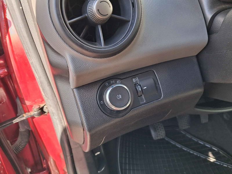 Chevrolet Aveo (2012) 1.2i, Klima - fotka 14 z 15