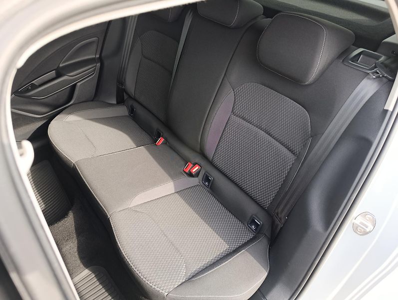 Škoda Fabia 1.5TSI 110kW ČR 1.MAJ DPH - fotka 15 z 30