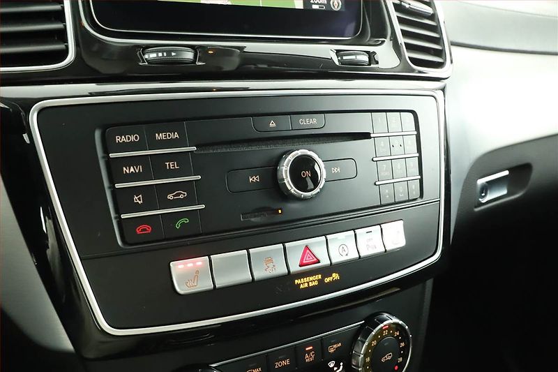 Mercedes-Benz GLE (2016) AMG line 350 d 4MATIC - fotka 17 z 20