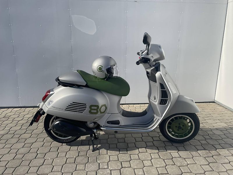 Vespa (2026) GTS 310 Edizione Ottantesimo - fotka 2 z 20