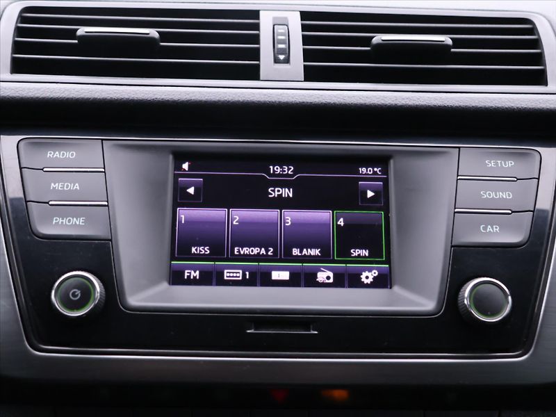 Škoda Fabia 1,0 TSI 81kW Style DSG CZ DPH - fotka 18 z 29