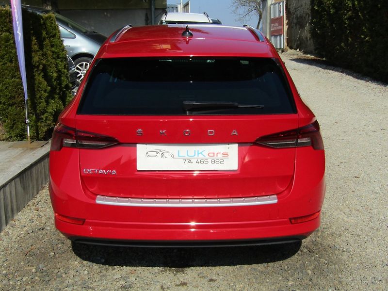 Škoda Octavia (2022) 2.0 TDI 110kW DSG SPORT Line - fotka 12 z 43