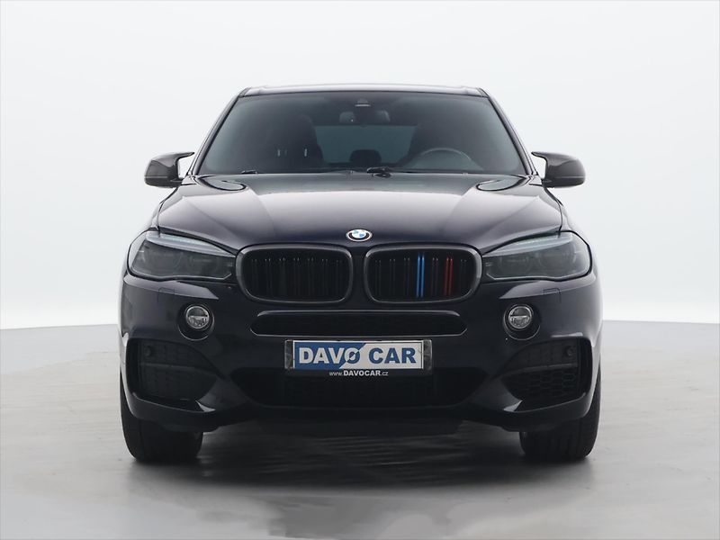BMW X5 3.0 M50d 280kW xDrive - fotka 2 z 45