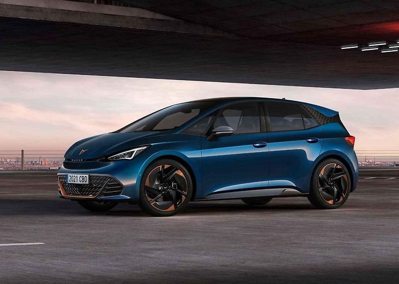 Více než deset z novinek bude mít čistě elektrický pohon