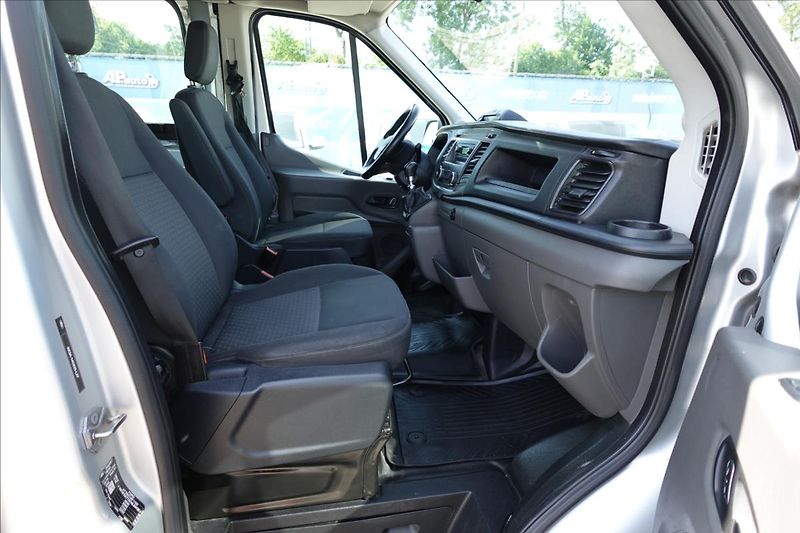 Ford Transit 2,0 TDCi  L3H2 6MÍST KLIMA - fotka 18 z 40
