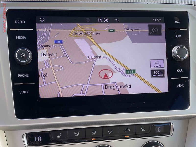 Volkswagen Passat (2018) 2.0 TDi, Comfortline, DSG - fotka 17 z 18