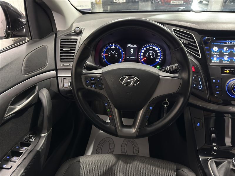 Hyundai i40 1,6   GDi KLIMA NAVI SERVIS ST - fotka 15 z 19