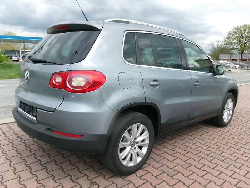 Volkswagen Tiguan (2010) 2,0TDI DSG AC 4x4 TEMP TAŽNÉ - fotka 9 z 31