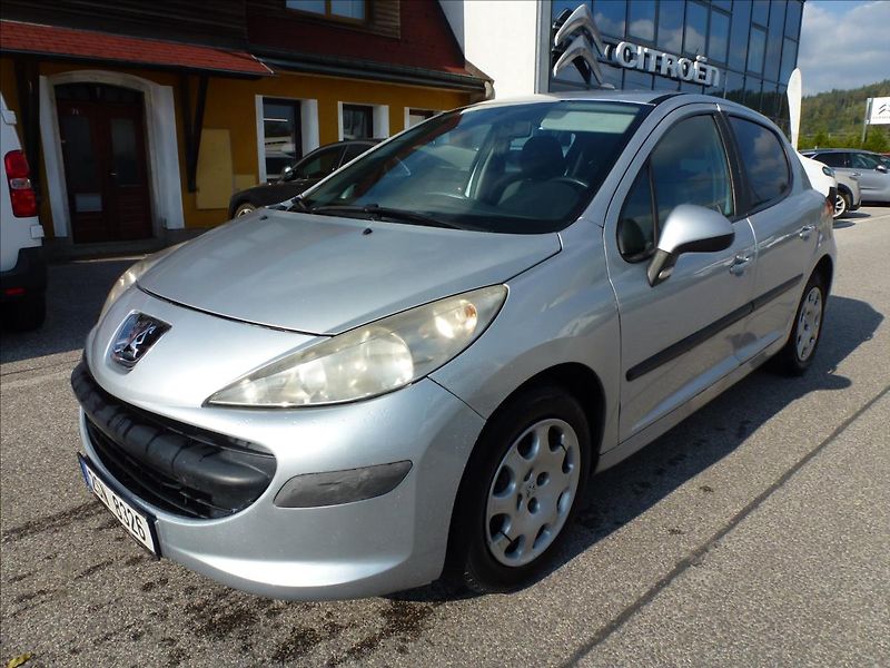 Peugeot 207 1,4 - fotka 2 z 43