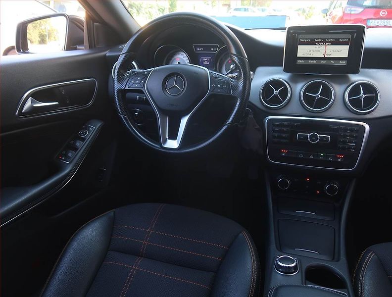 Mercedes-Benz CLA (2014) 200 CDI, Automat, Kůže - fotka 7 z 18