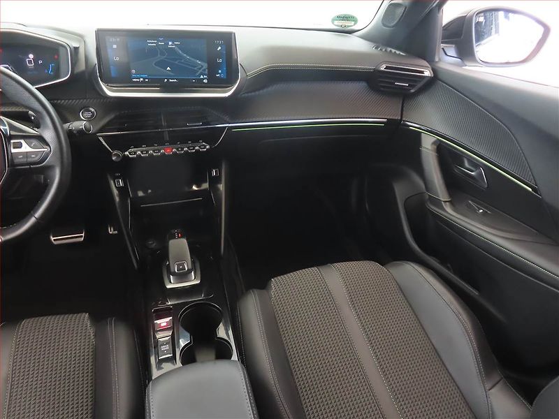 Peugeot 2008 (2022) 1.2 PureTech - fotka 8 z 15