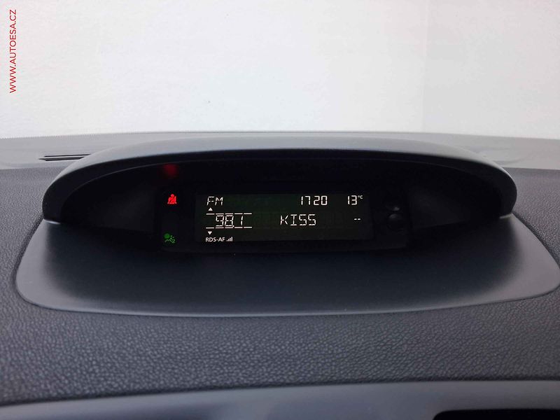 Renault Mégane (2009) 1.6i 16V, 1.maj,ČR, AC - fotka 13 z 15