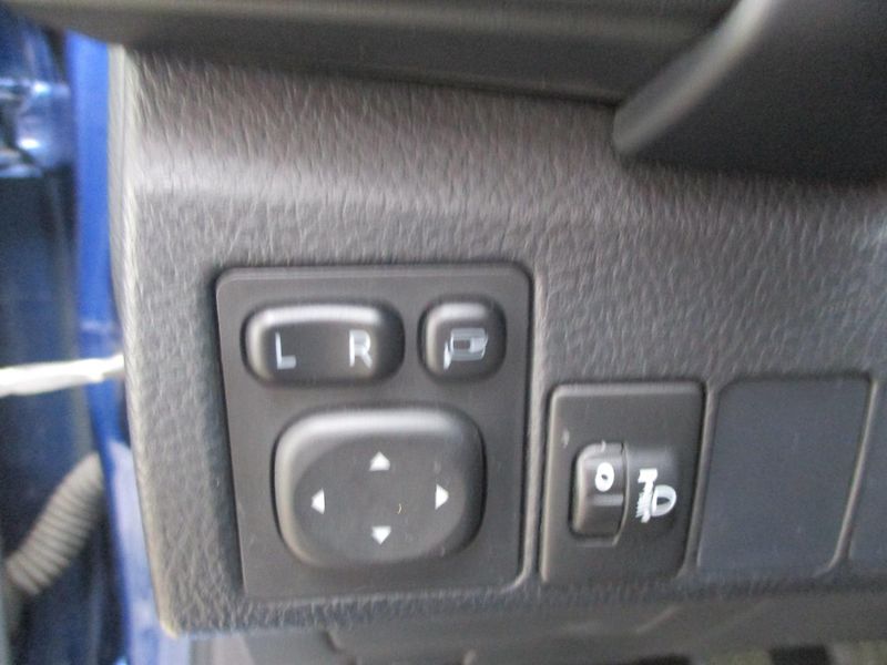 Toyota Auris 1.6 D-4D - fotka 10 z 34