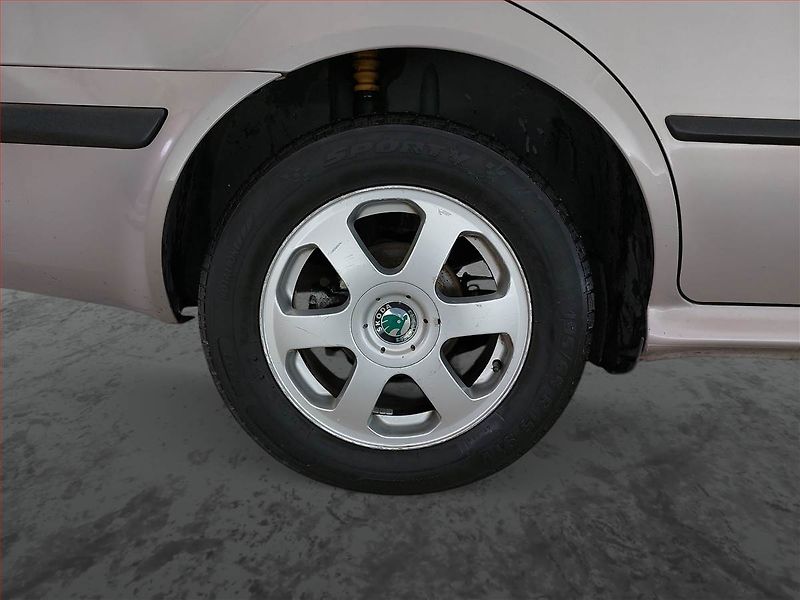 Škoda Octavia (2009) 1.9 TDI , nová STK, Tažné - fotka 11 z 11