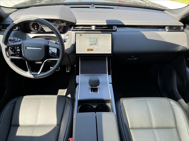 Land Rover Range Rover Velar 2,0 D200 DYNAMIC SE AWD - fotka 17 z 37