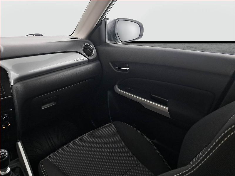 Suzuki Vitara (2015) 1.6 DDiS, 4X4, Navi, Tempomat - fotka 8 z 19