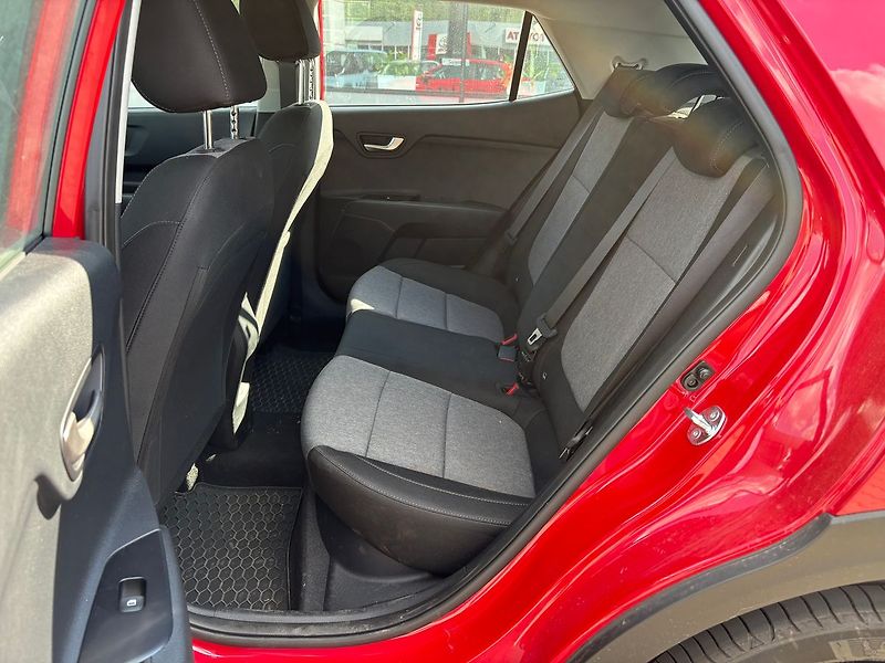 Kia Stonic (2025) 1,0 T-GDi GPF SPIN MY26 - fotka 12 z 18