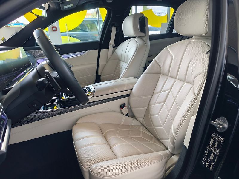 BMW Řada 7 M Sport Pro*Bowers&Wilkins Dia - fotka 10 z 22