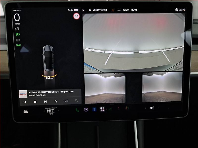 Tesla Model 3 (2019) Long Range 4WD 78kWh, SoH 83% - fotka 21 z 23
