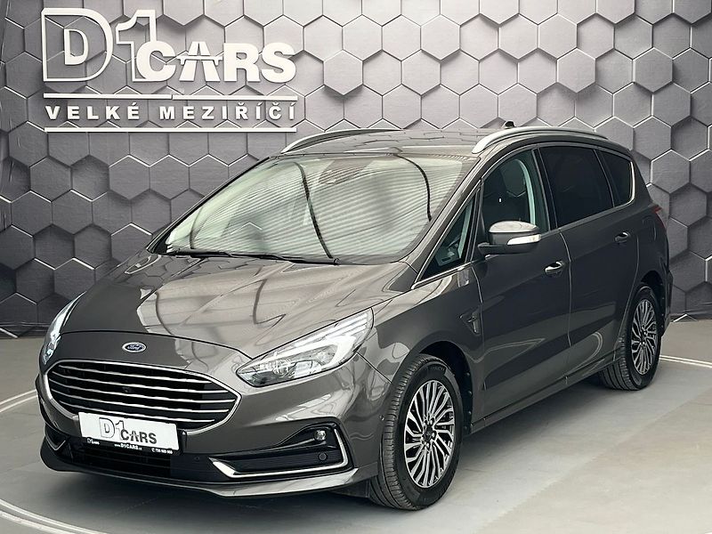 Ford S-MAX 2,5 HEV Titanium 7míst - fotka 1 z 65