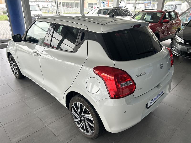Suzuki Swift 1,2   HYBRID,AUTOMAT,1.MAJ,ČR - fotka 4 z 26