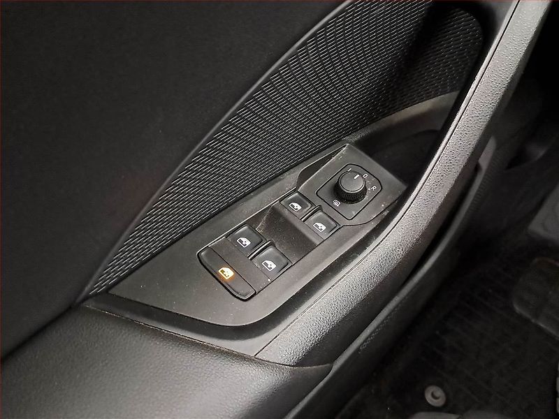 Škoda Octavia (2022) Ambition 2.0 TDI, ČR,1.maj - fotka 18 z 18