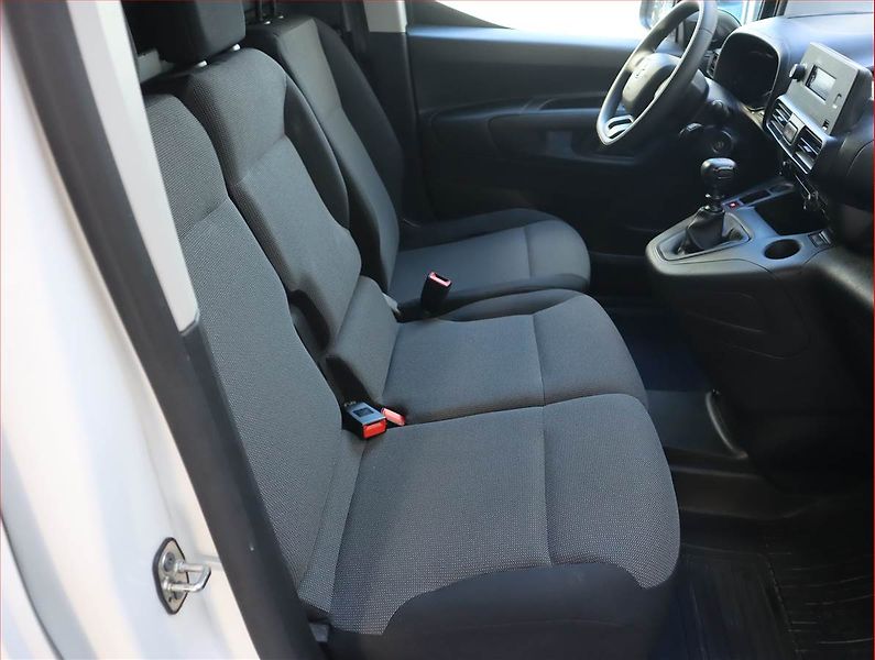 Toyota ProAce City (2020) Maxi 1.5 D-4D, 3Místa, SR, DPH - fotka 7 z 15