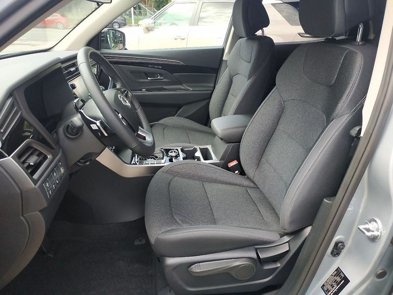 KGM Korando 1.5T, SMART,2WD, AT, SKLADEM - fotka 13 z 34