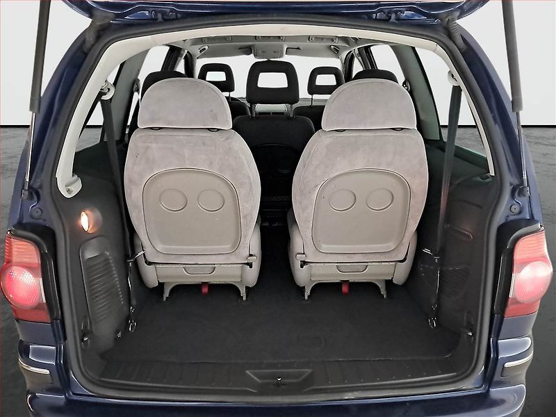 Volkswagen Sharan (2009) 2.0 TDI, 7 míst, Xenony - fotka 14 z 17