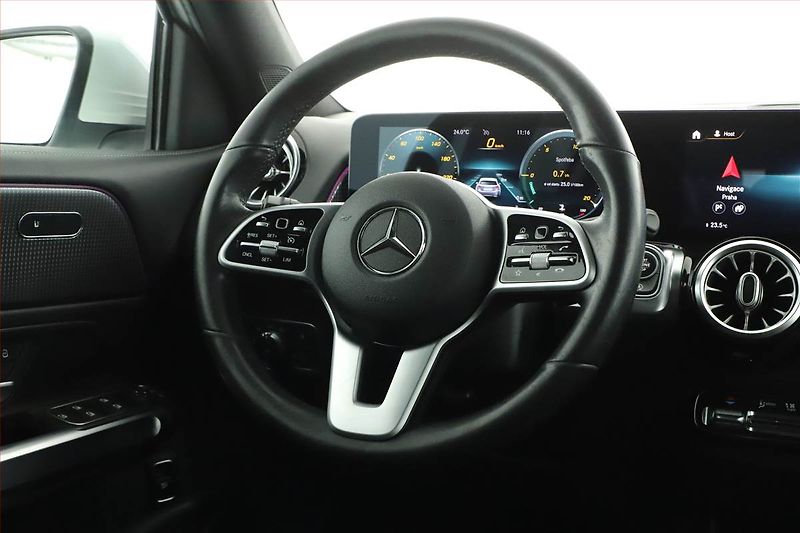 Mercedes-Benz GLB (2021) 200 d 4MATIC - fotka 8 z 21