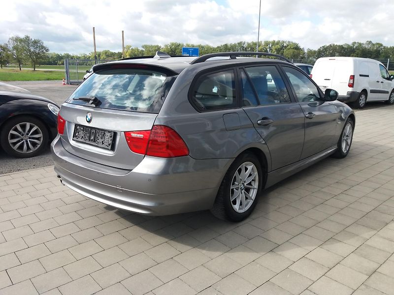 BMW Řada 3 (2010) 2.0d,105kW,VÝHŘEV.SEDADEL!! - fotka 4 z 26